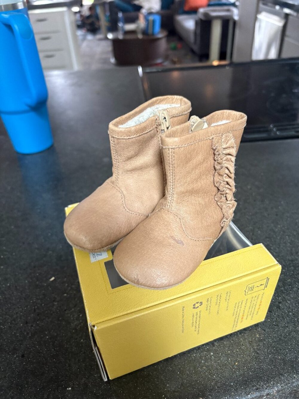 Robeez Cable Chloe Taupe Leather Baby Boots 3–6 Months Size 2